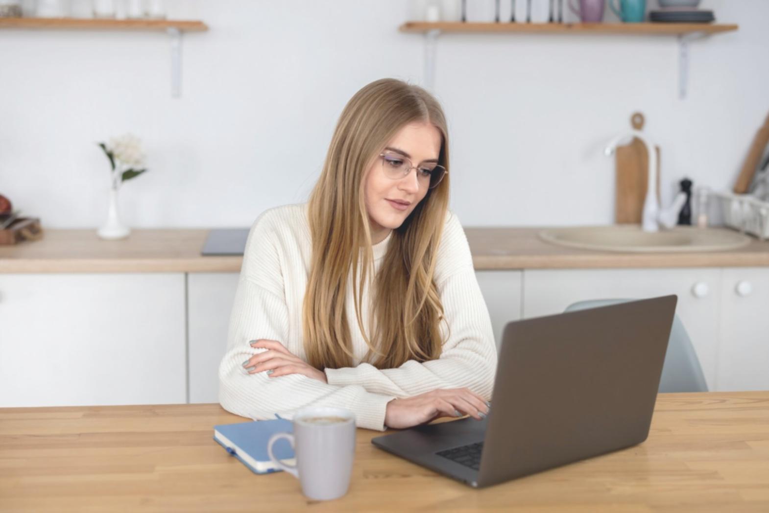 Financial planning consultation in modern Paris office